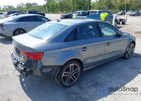 2017 Audi A3 2.0T Premium z USA, uszkodzony, nr VIN WAUAUGFF1H1047117